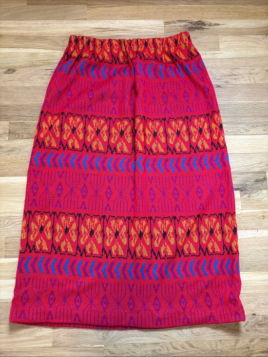 Dresses & Skirts - Vibrant Red Patterned Knit Maxi Skirt
